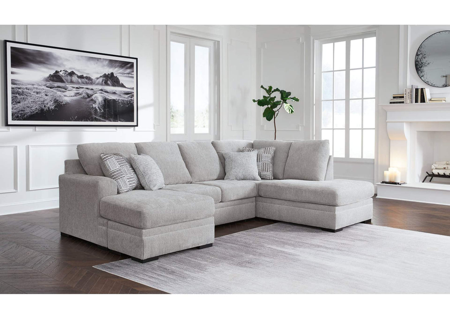 Gabyleigh 2-Piece Sectional with Chaise