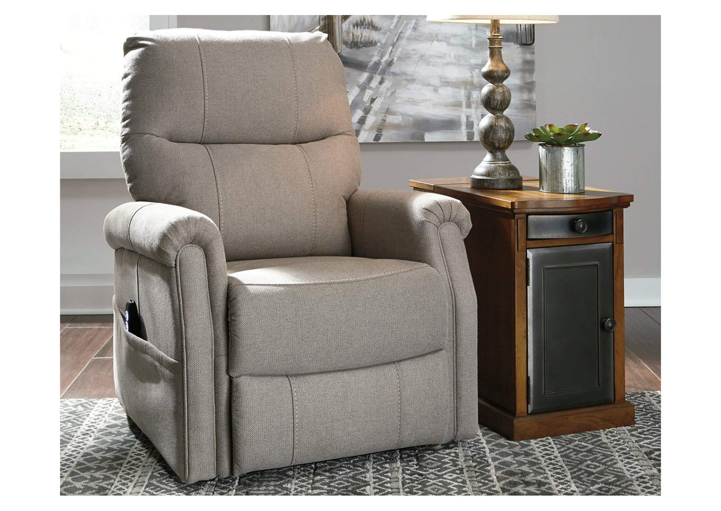 Markridge Power Lift Recliner