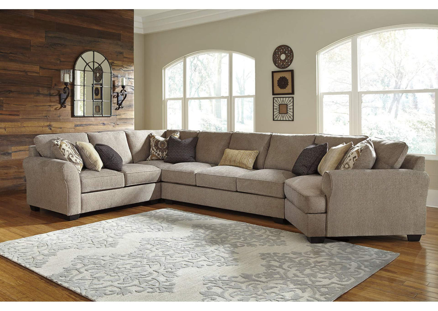 Pantomine 4-Piece Sectional with Cuddler