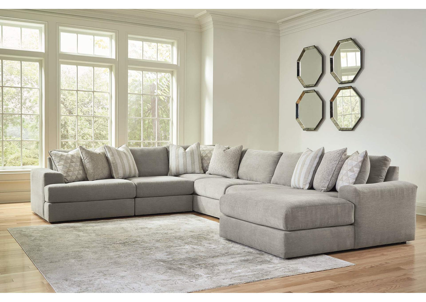 Avaliyah 6-Piece Sectional with Chaise