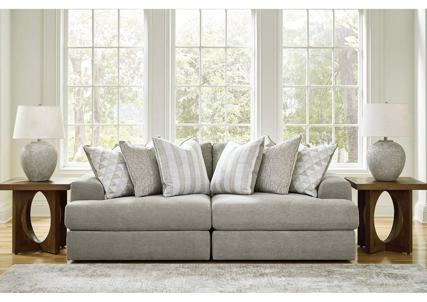 Avaliyah 2-Piece Sectional with Ottoman