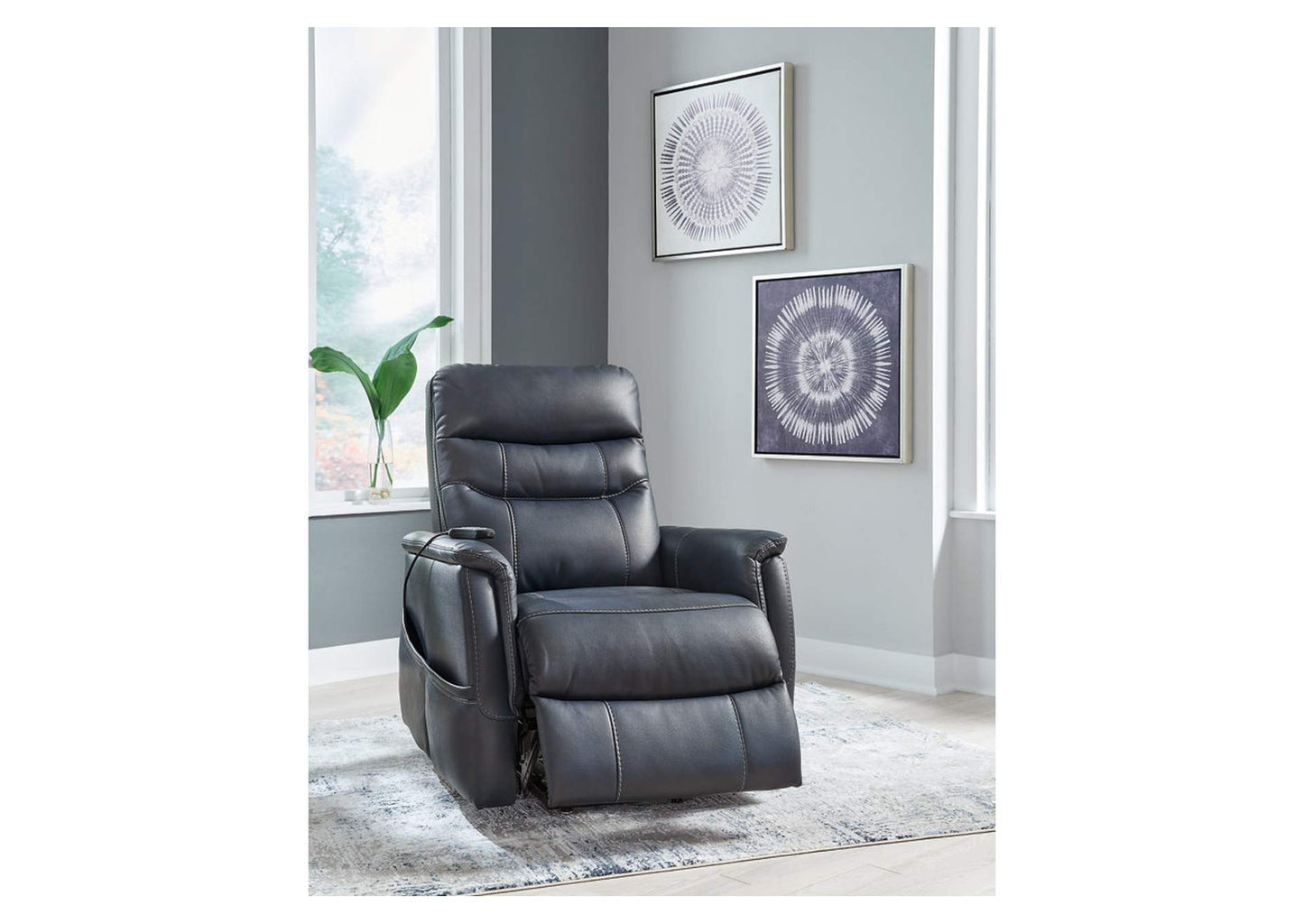 Strawbill Power Lift Recliner