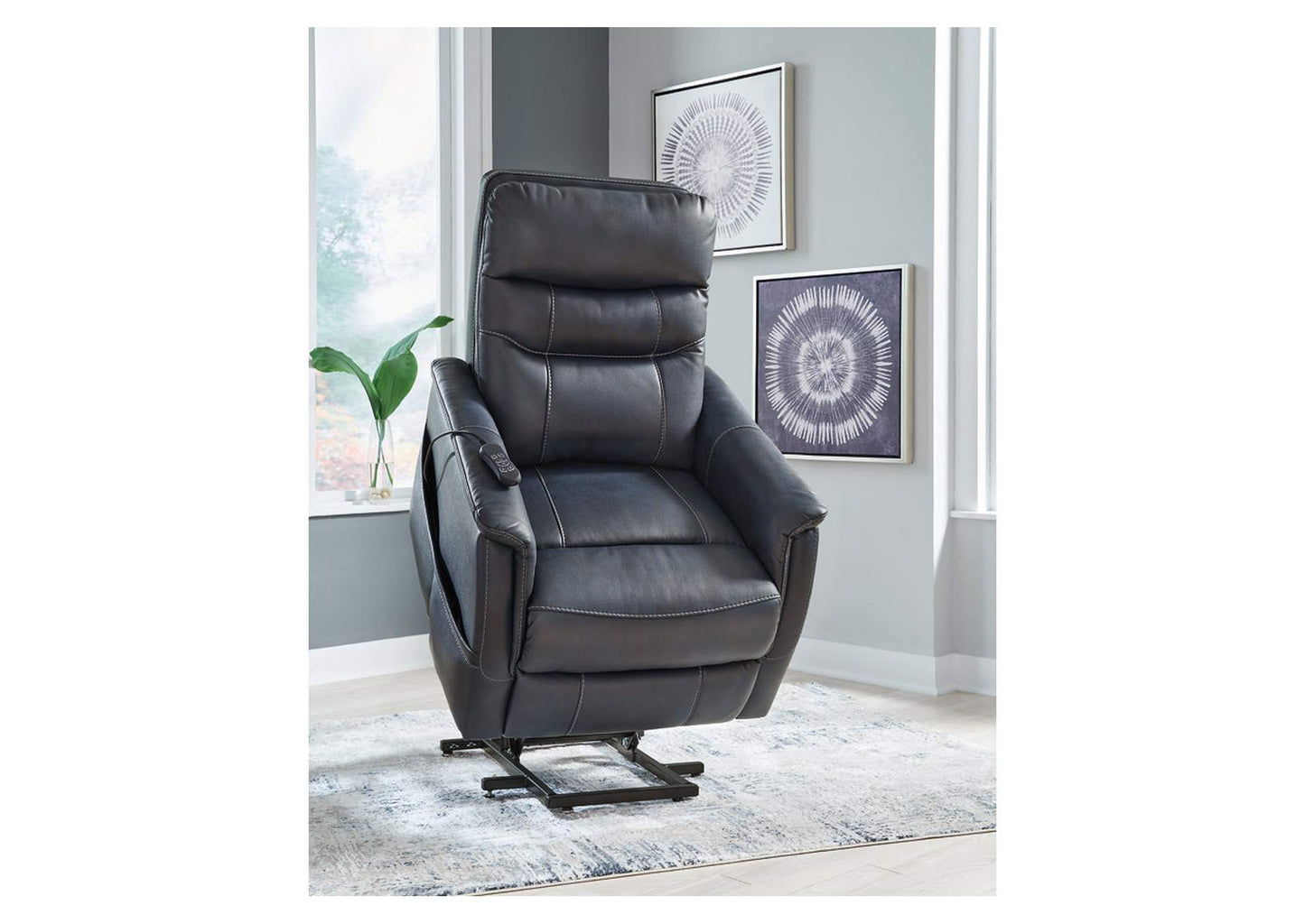 Strawbill Power Lift Recliner