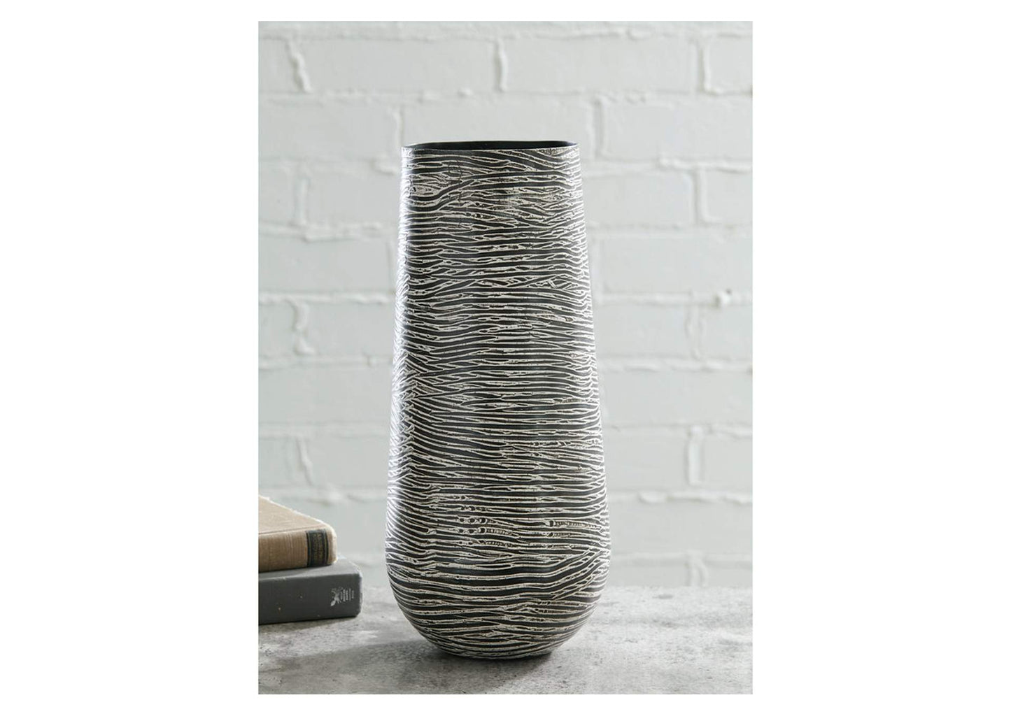 Fynn Vase