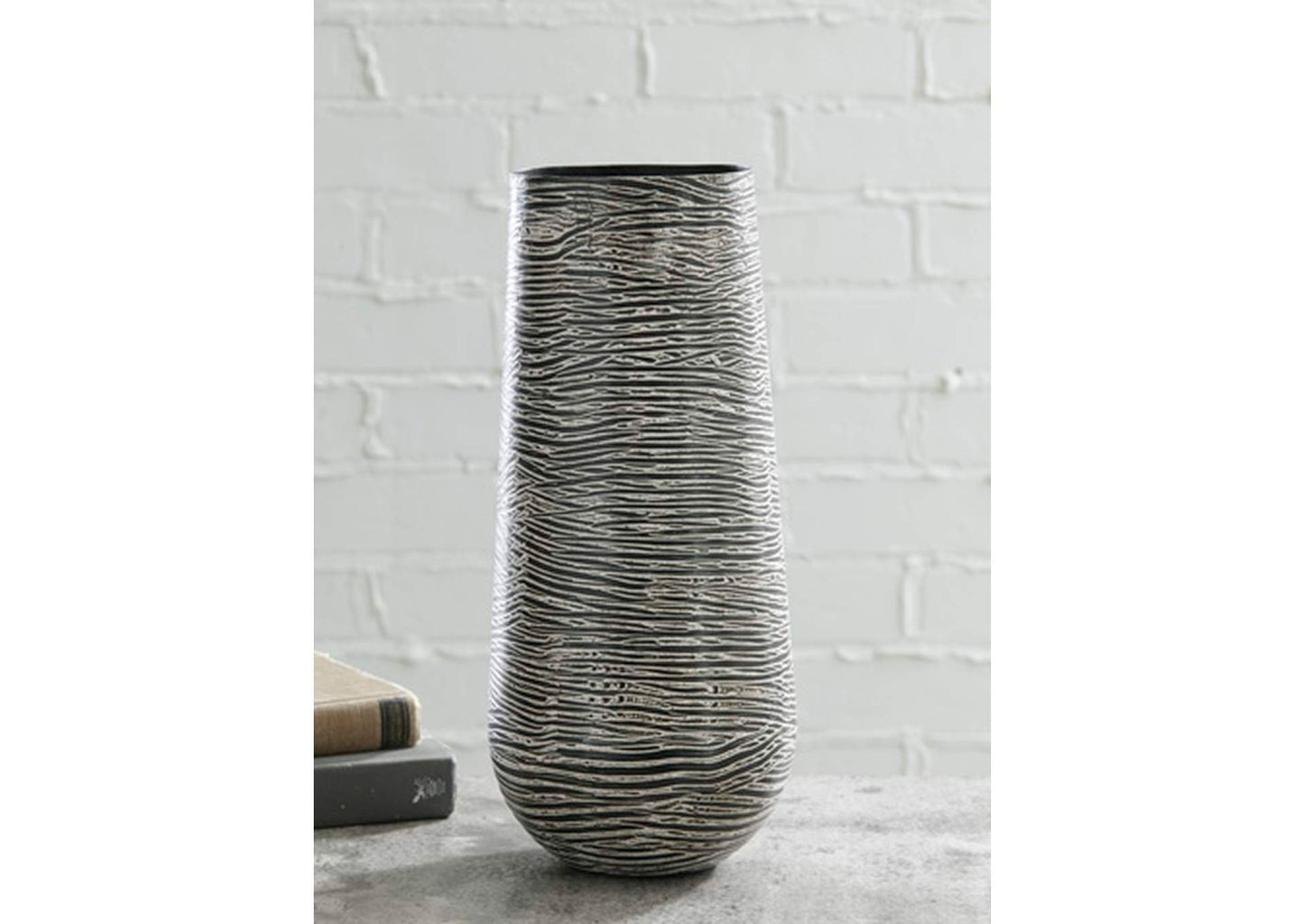 Fynn Vase