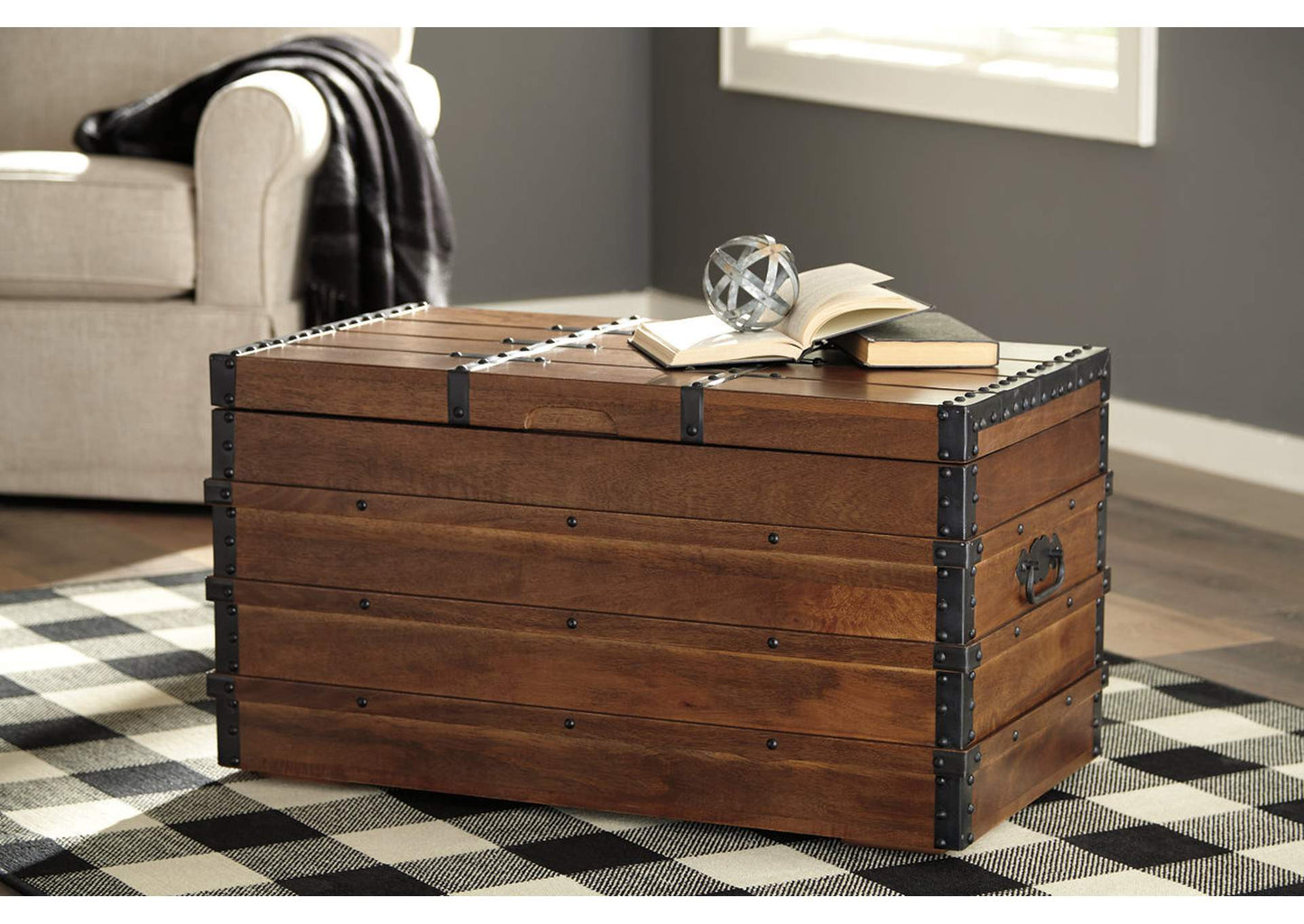 Kettleby Storage Trunk