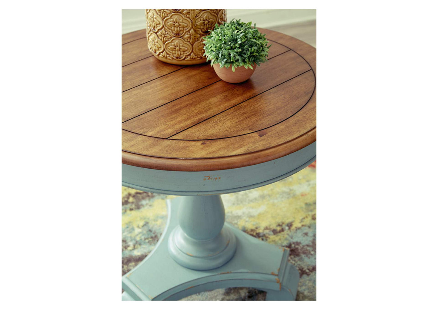 Mirimyn Accent Table