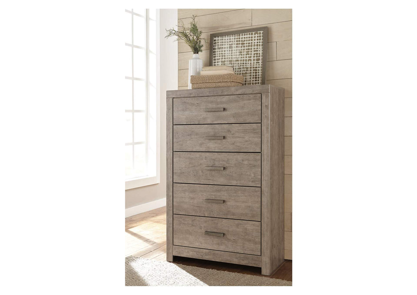 Culverbach Chest of Drawers