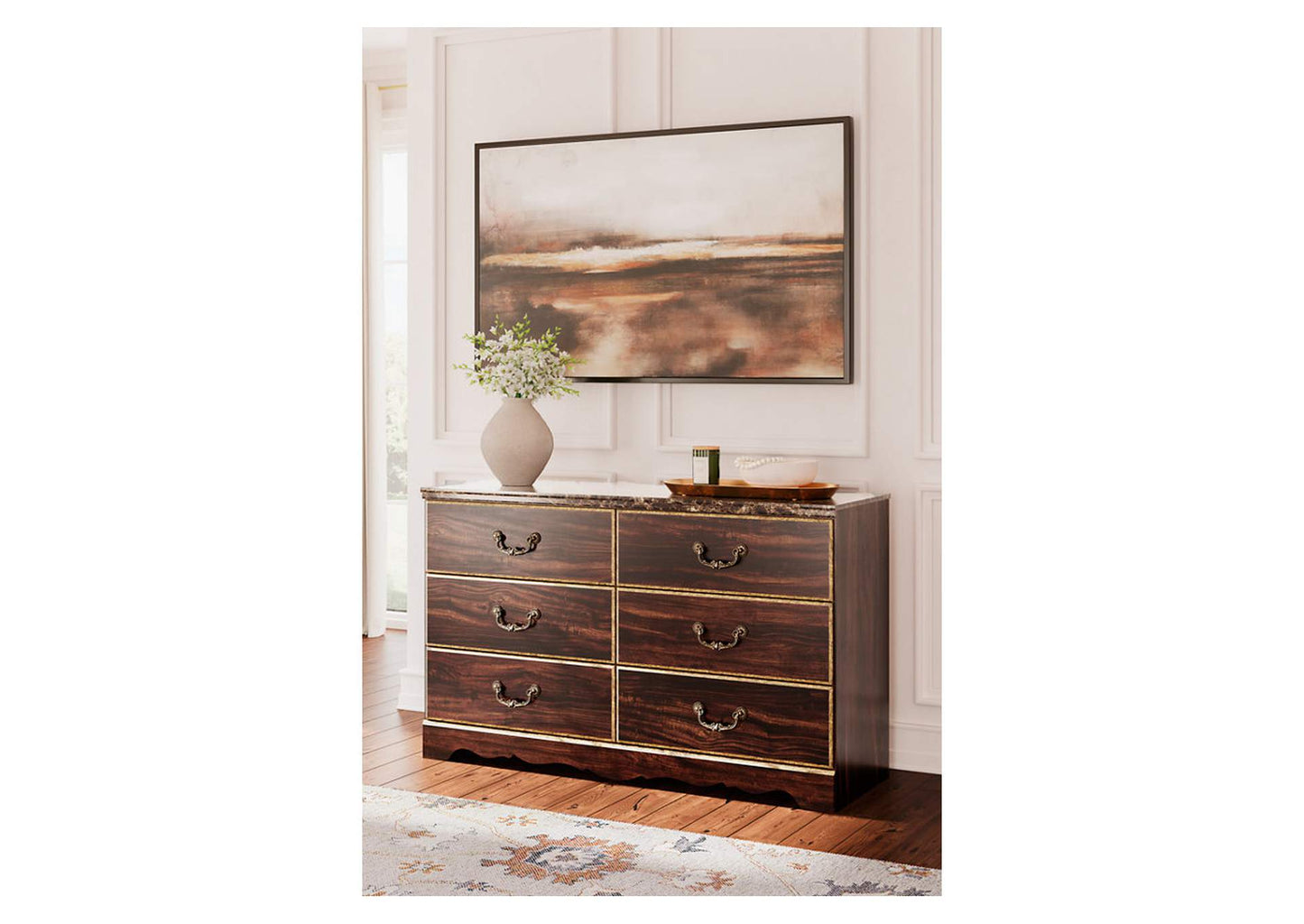 Glosmount Dresser