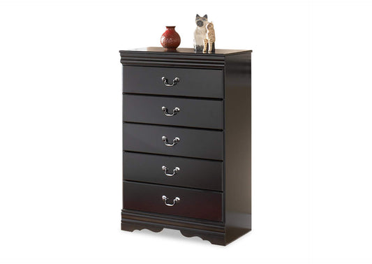 Huey Vineyard Chest of Drawers