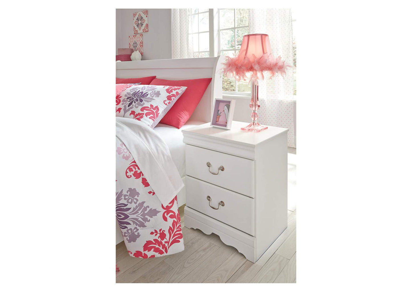 Anarasia Nightstand