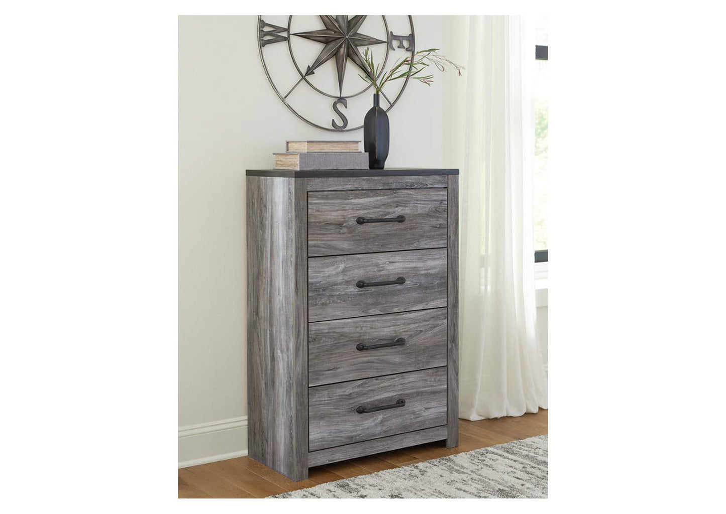 Bronyan Chest of Drawers