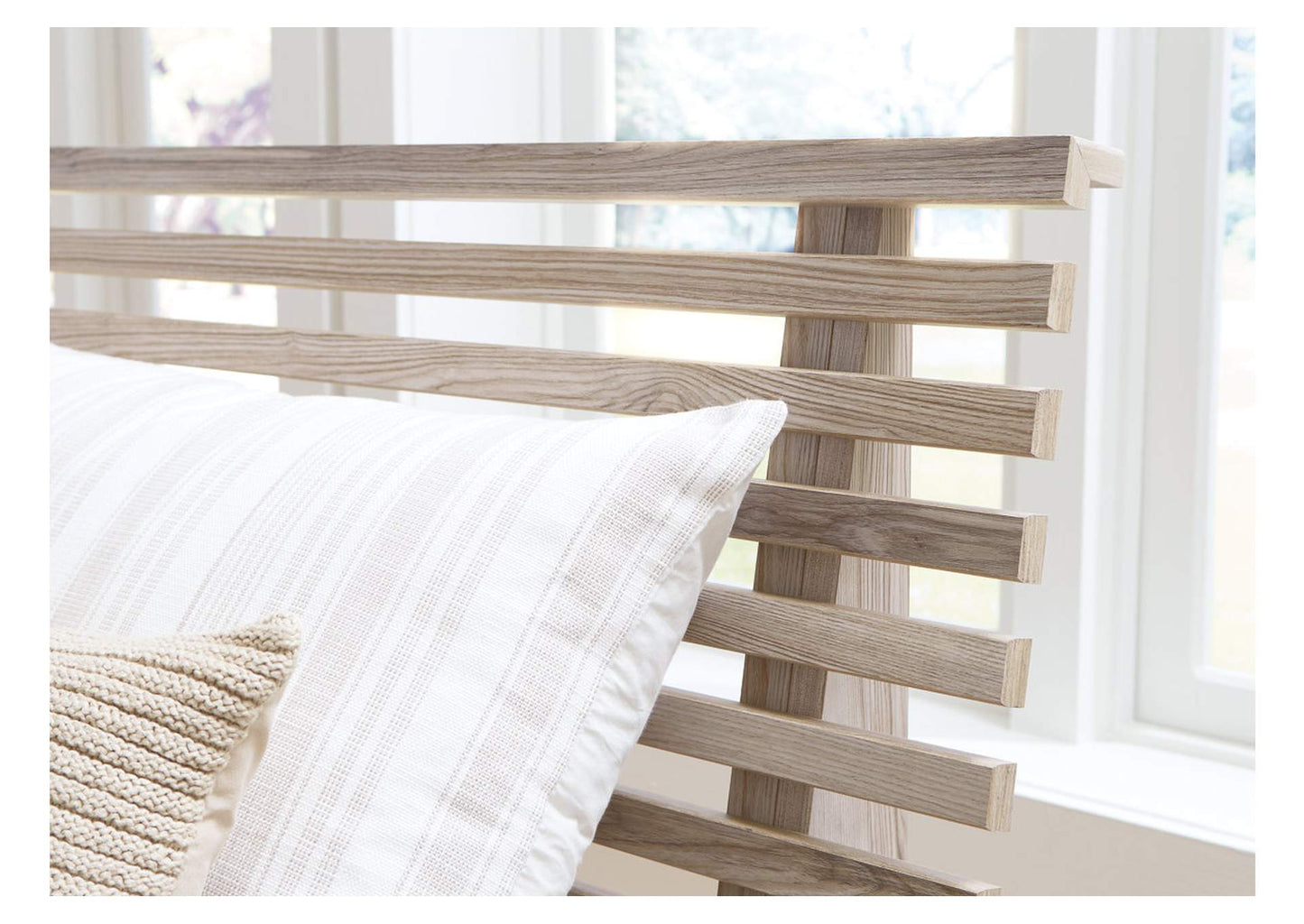 Hasbrick King Slat Panel Bed