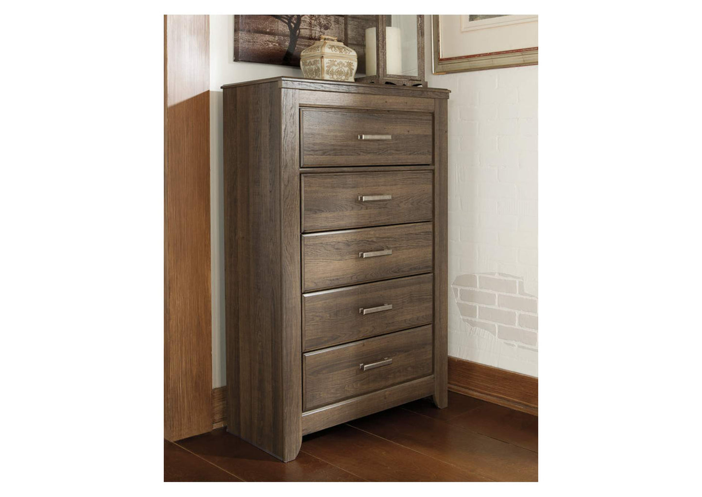 Juararo Chest of Drawers