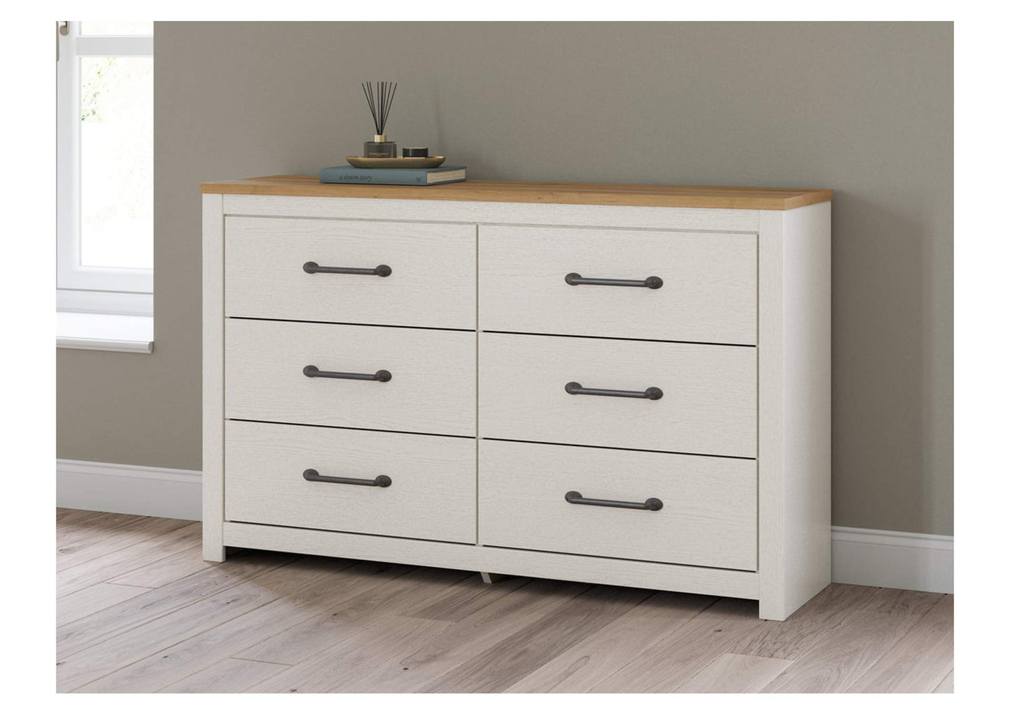 Linnocreek Dresser