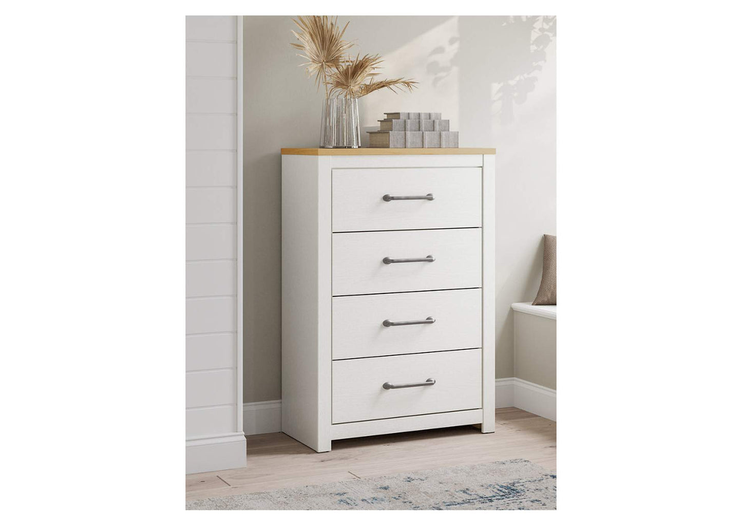 Linnocreek Chest of Drawers