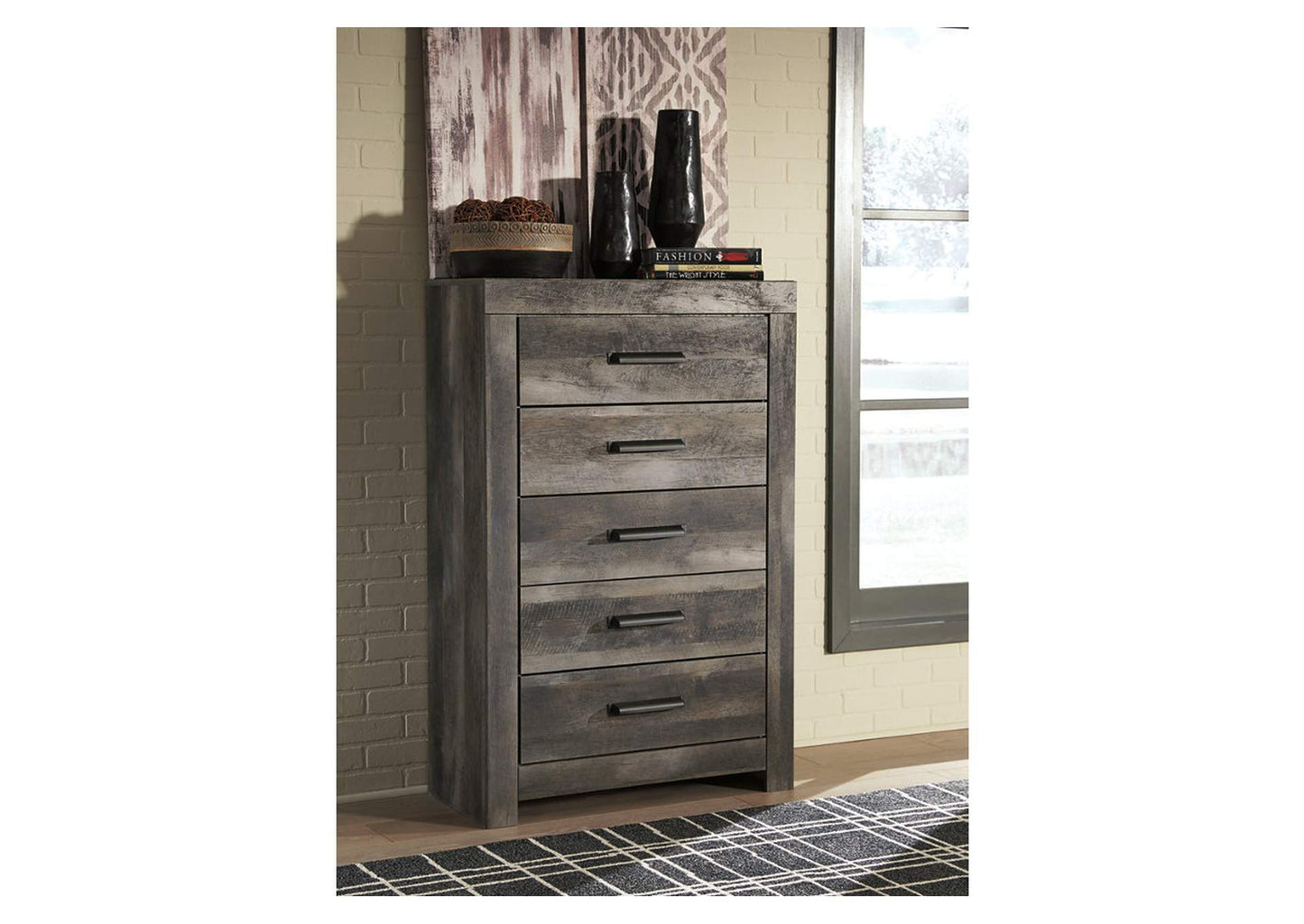 Wynnlow Chest of Drawers