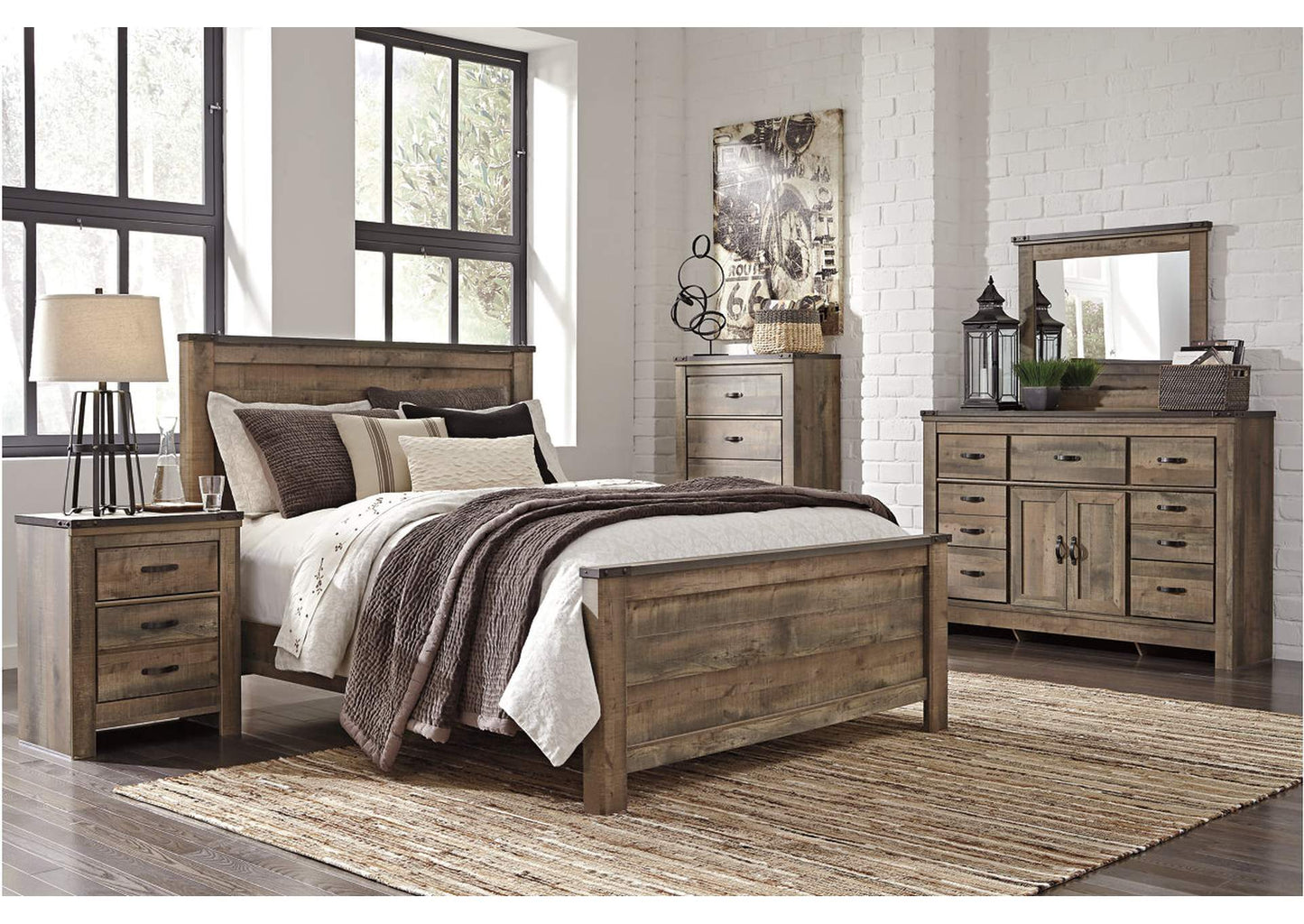 Trinell Queen Panel Bed