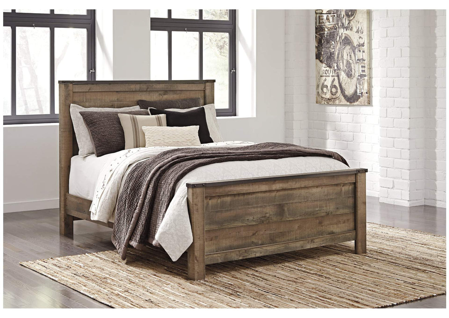 Trinell Queen Panel Bed