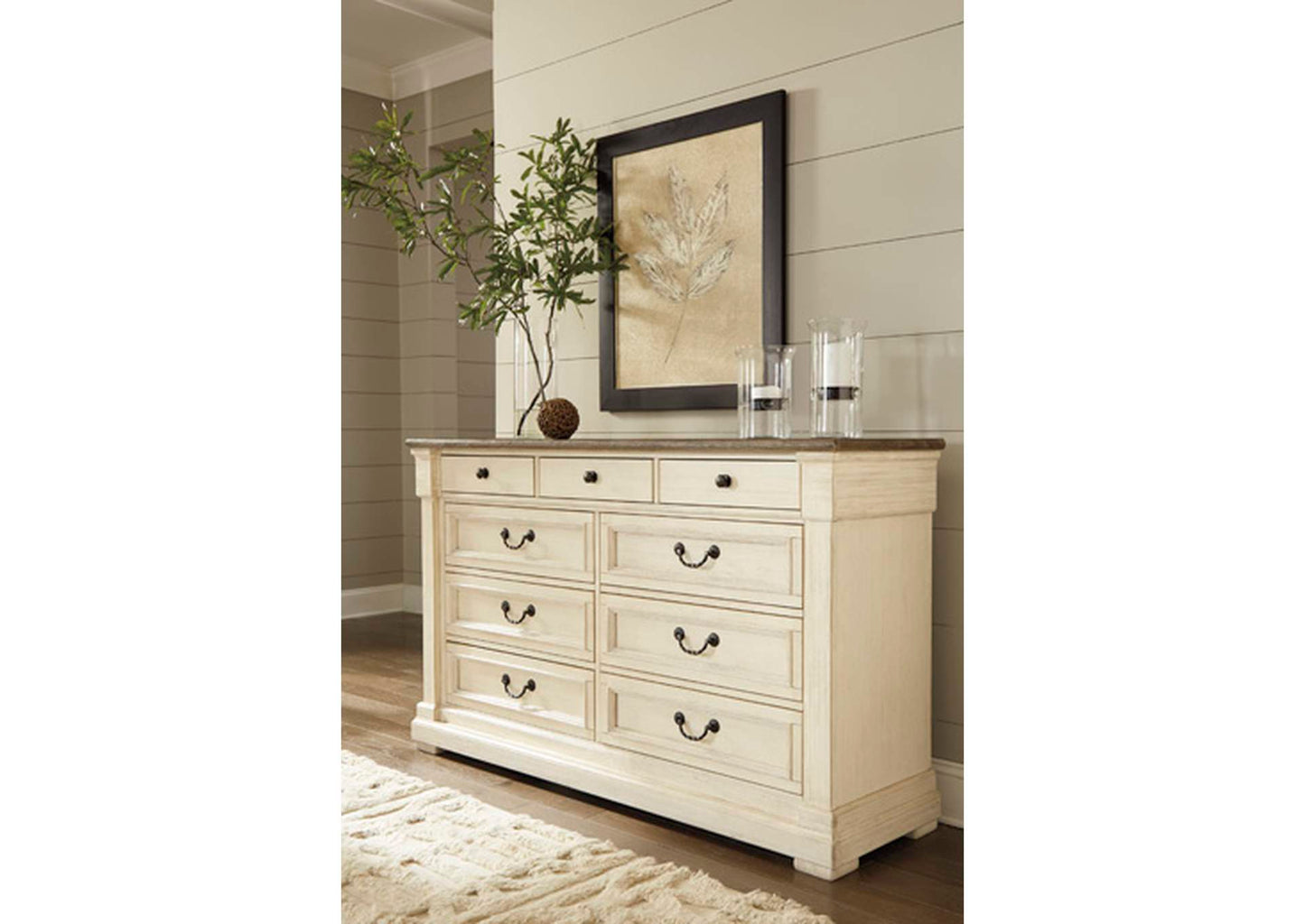 Bolanburg Dresser