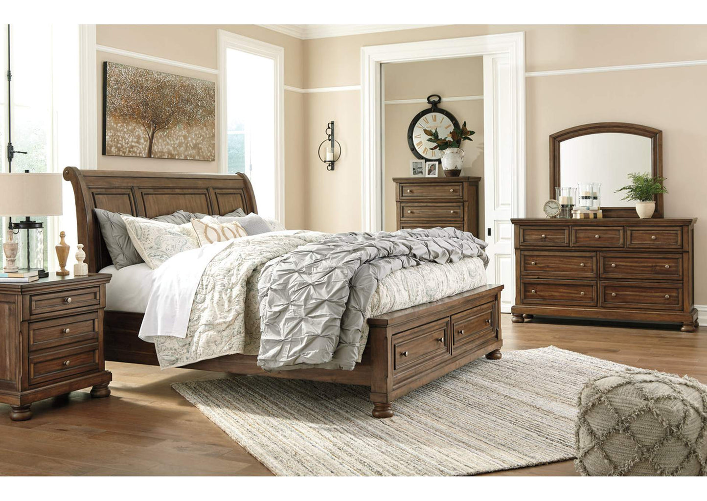 Flynnter King Sleigh Bed with 2 Storage Drawers