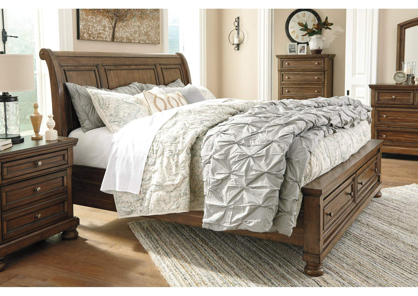 Flynnter King Sleigh Bed with 2 Storage Drawers