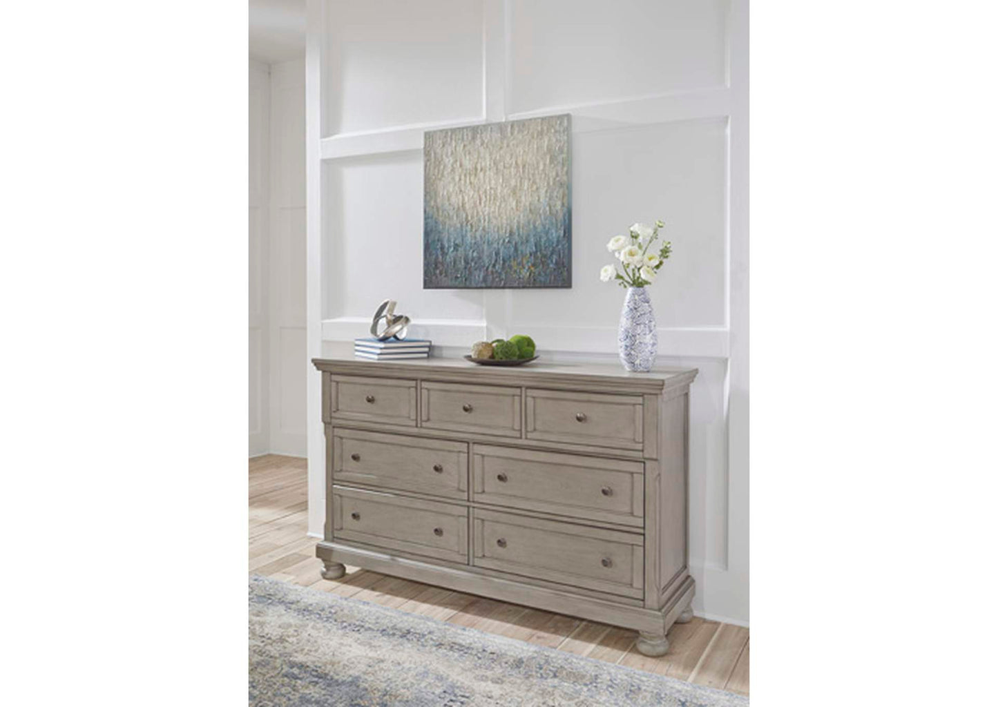 Lettner Dresser