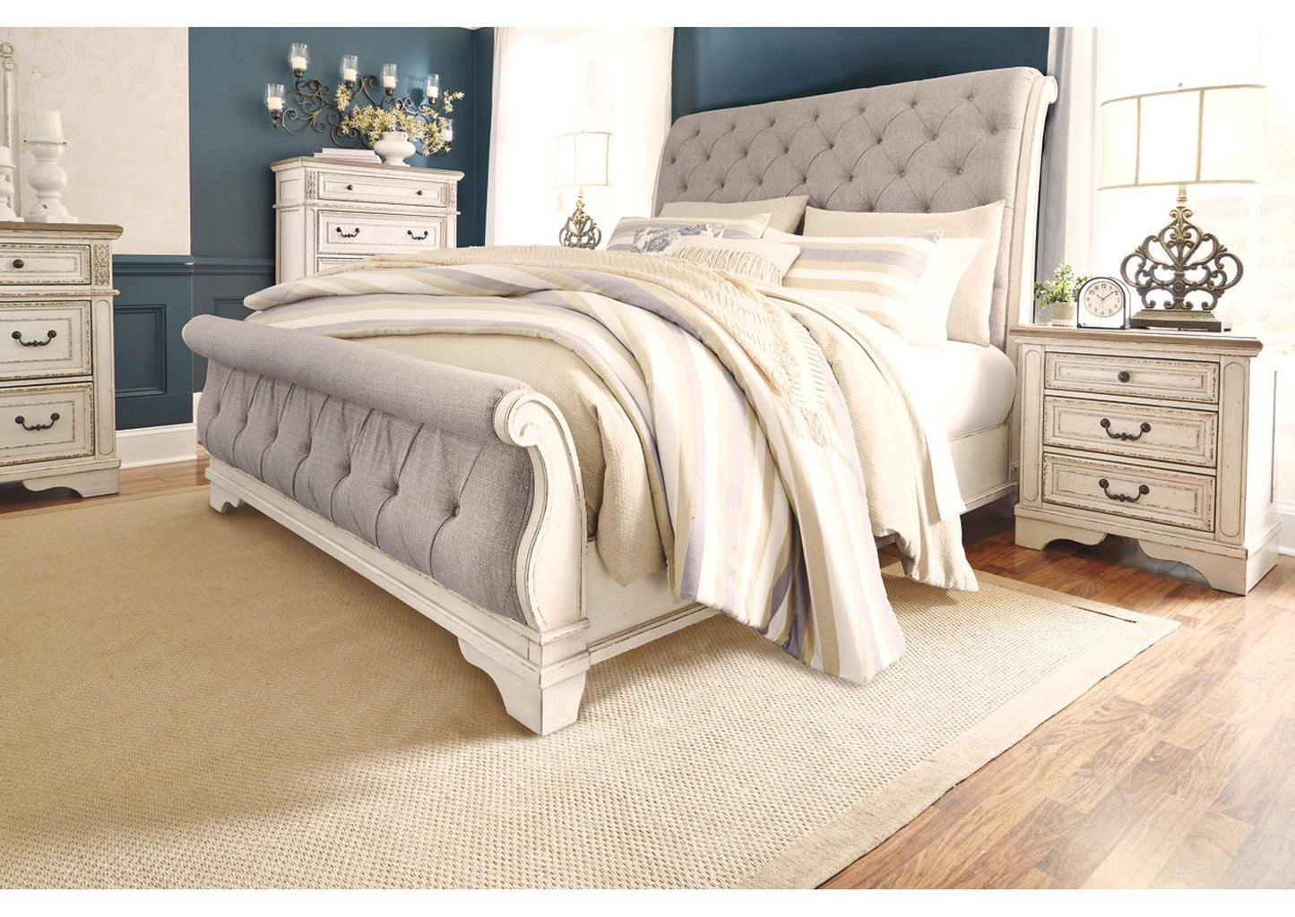 Realyn Queen Sleigh Bed