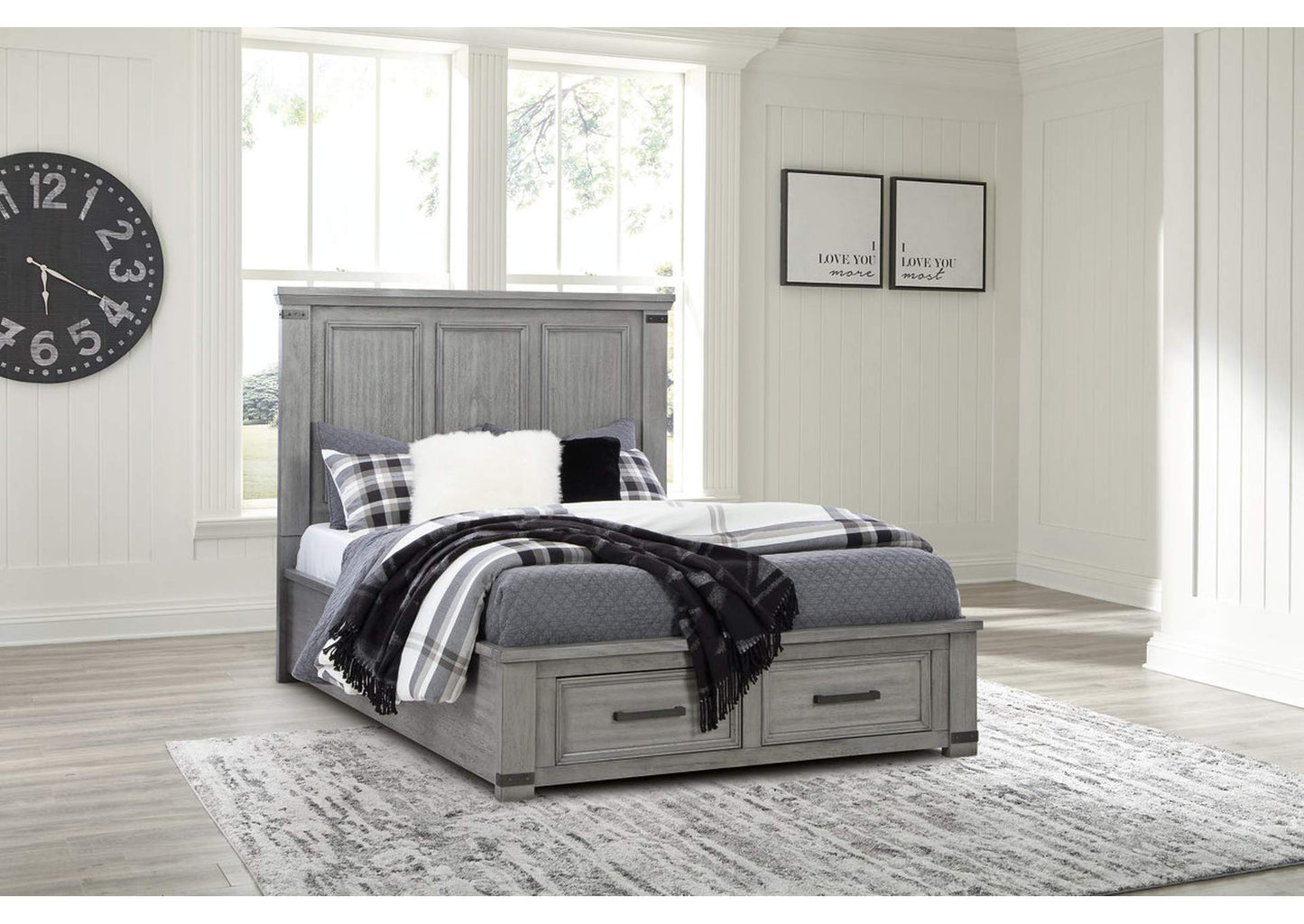 Russelyn Queen Storage Bed