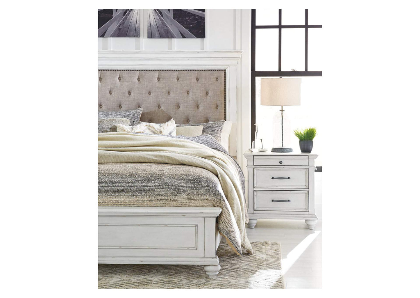 Kanwyn California King Panel Bed