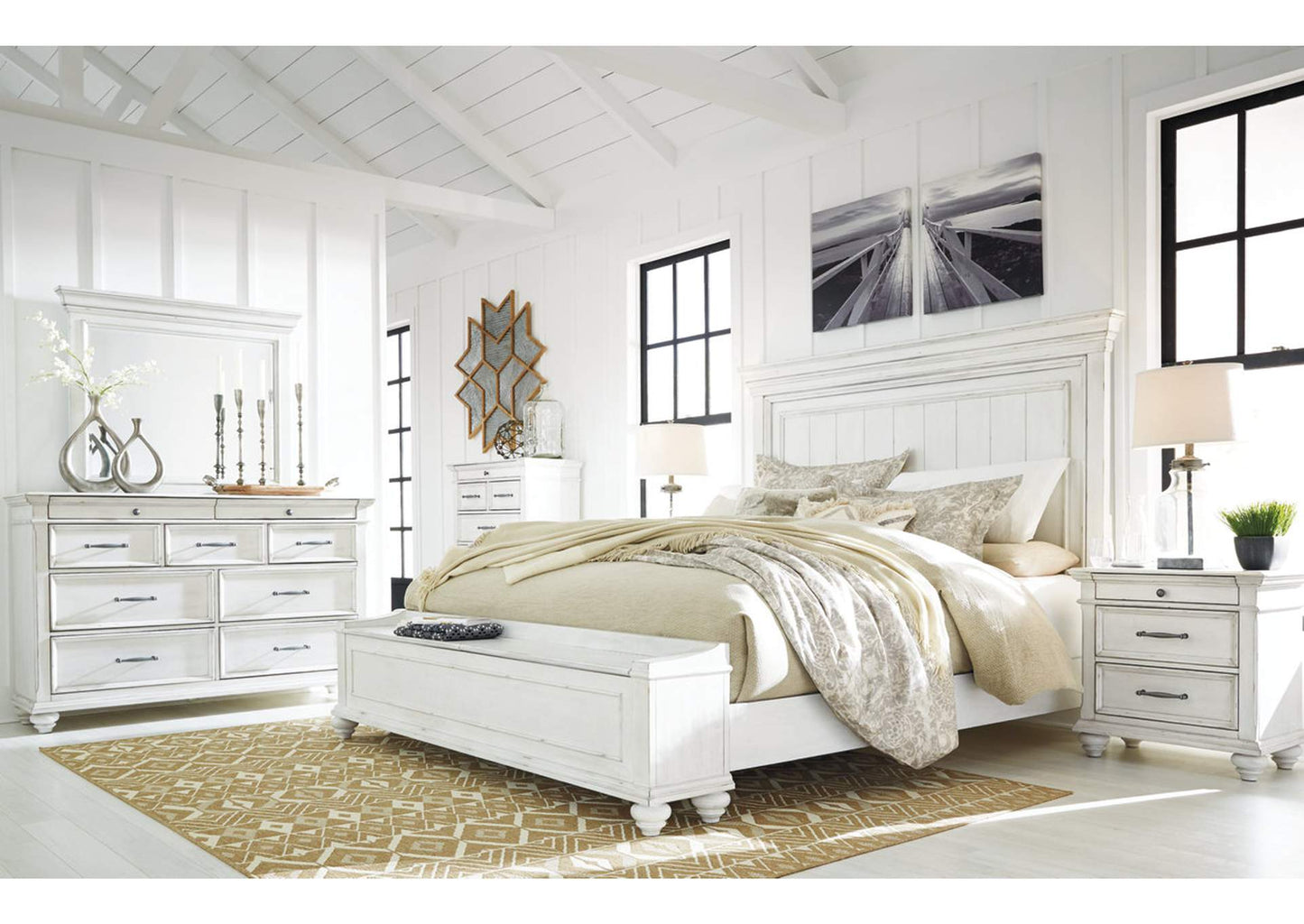 Kanwyn King Panel Bed with Storage Bench