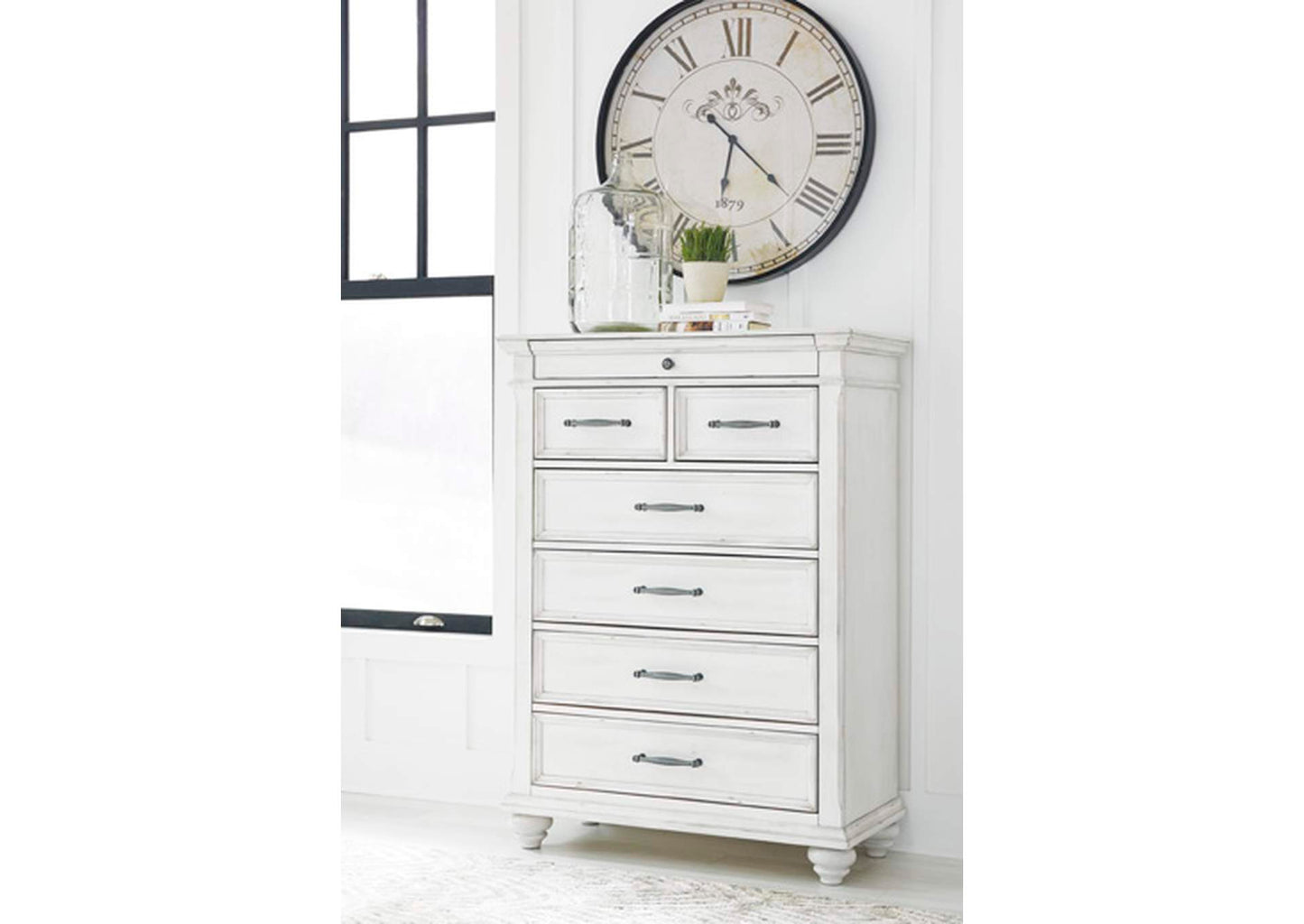 Kanwyn Chest of Drawers