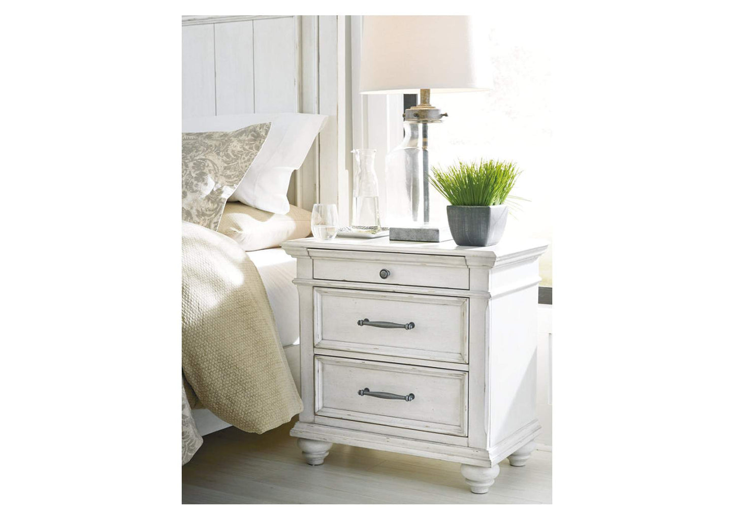 Kanwyn Nightstand