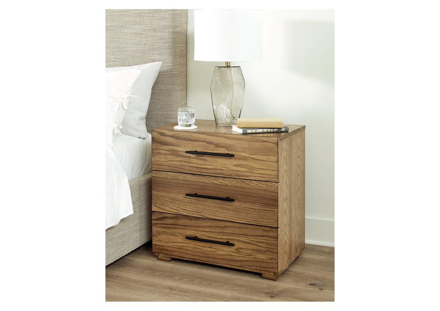 Dakmore Nightstand