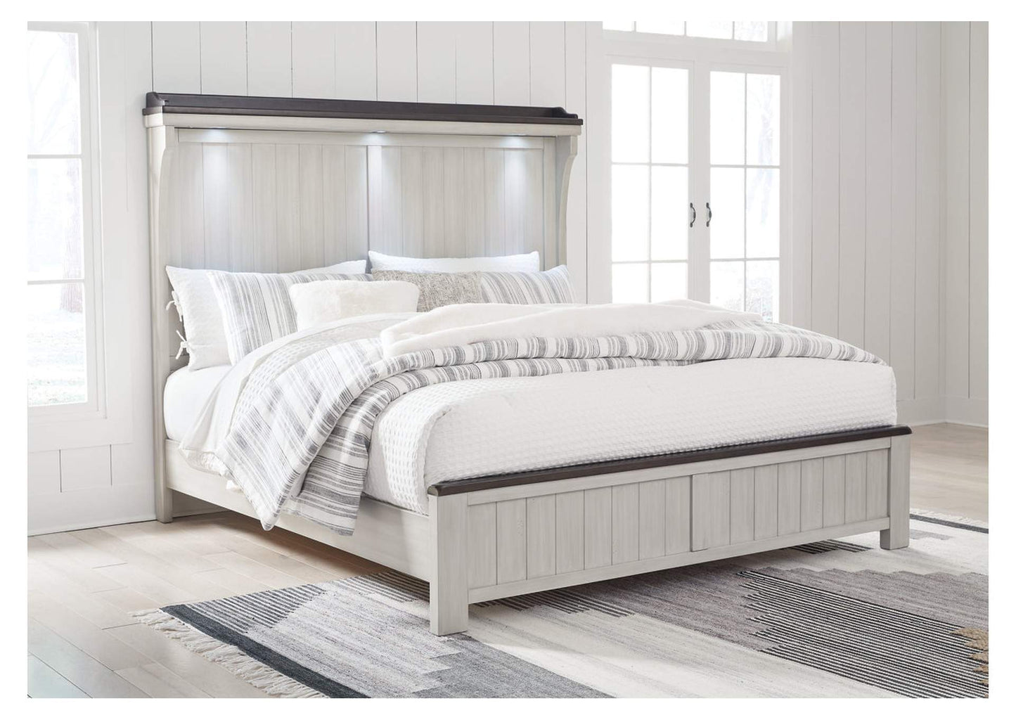 Darborn California King Panel Bed