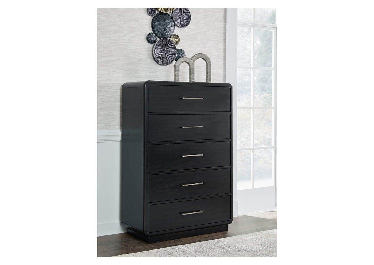 Rowanbeck Chest of Drawers