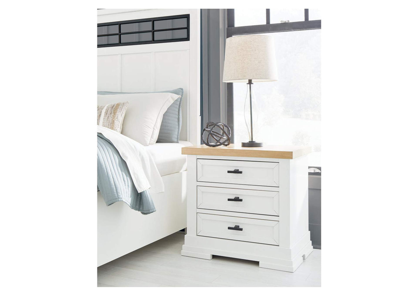 Ashbryn Nightstand