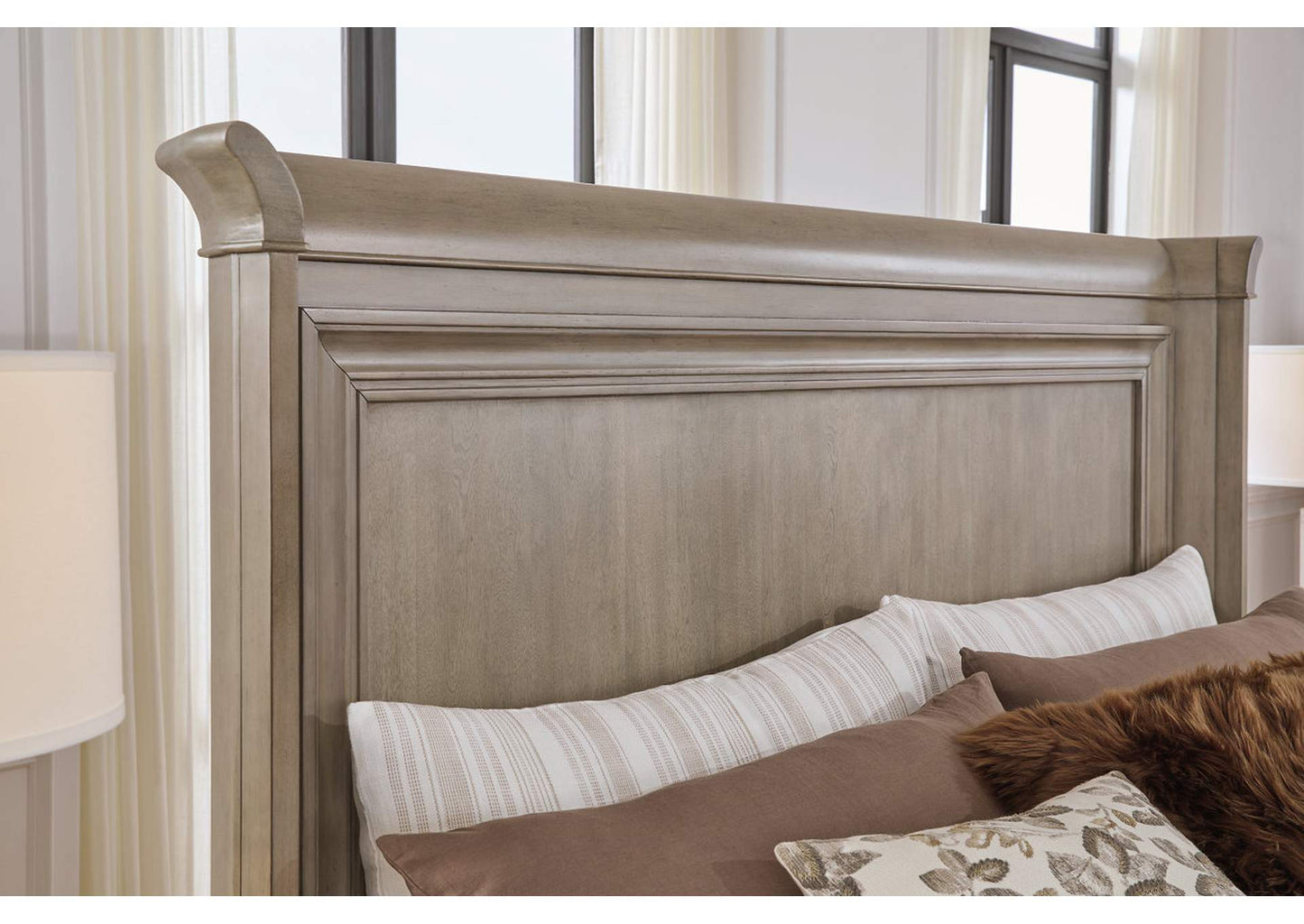 Lexorne King Sleigh Bed