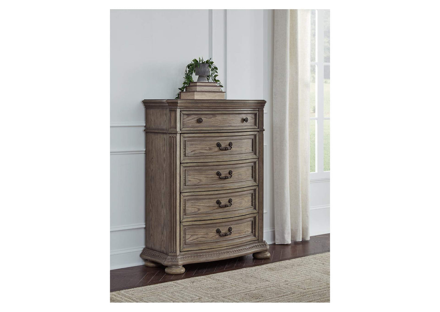 Ardenfield Chest of Drawers