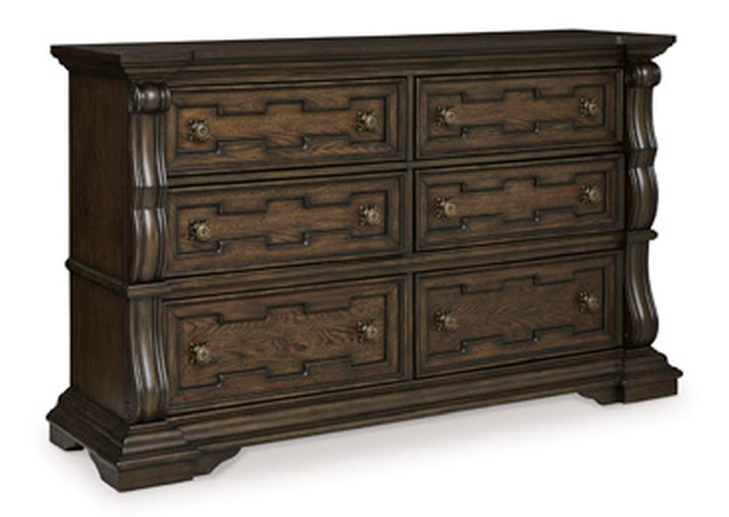 Maylee Dresser