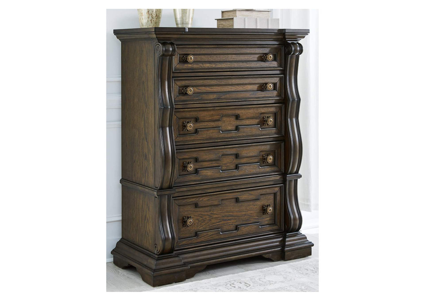 Maylee Chest of Drawers