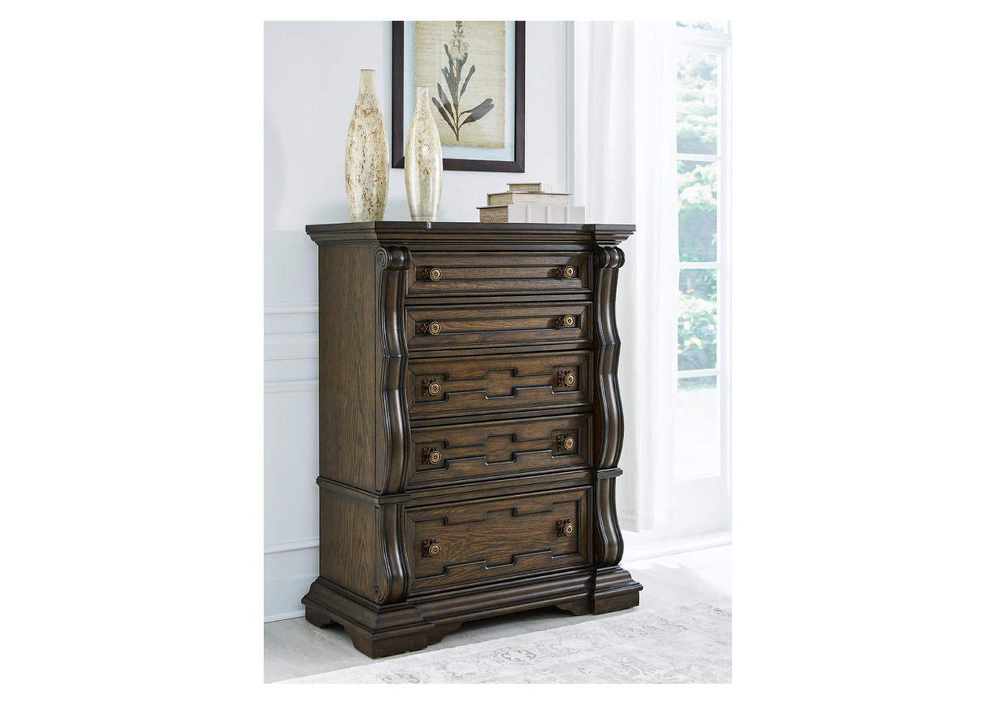 Maylee Chest of Drawers