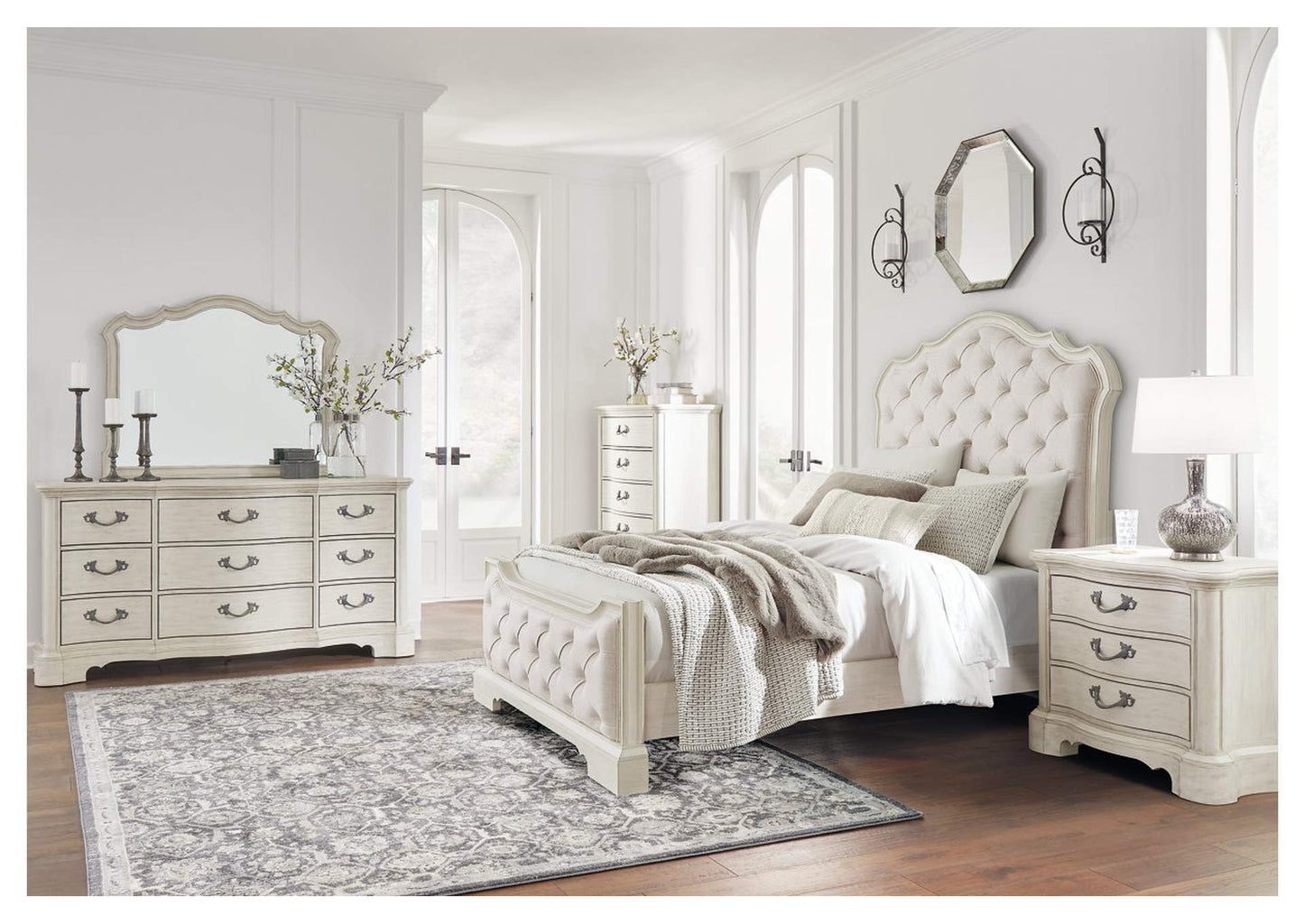 Arlendyne Queen Upholstered Bed