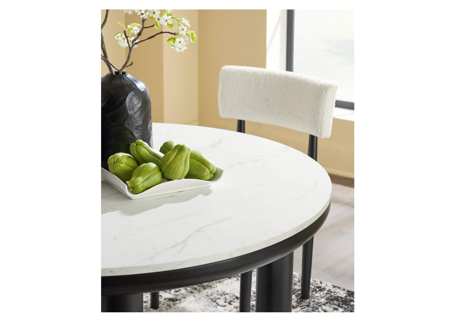 Xandrum Dining Table