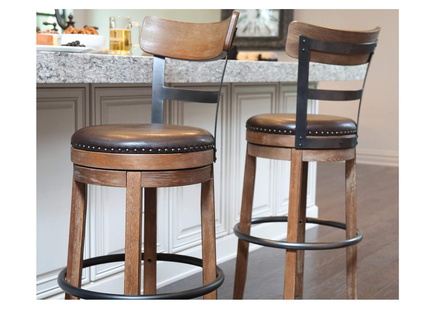 Pinnadel Bar Height Bar Stool