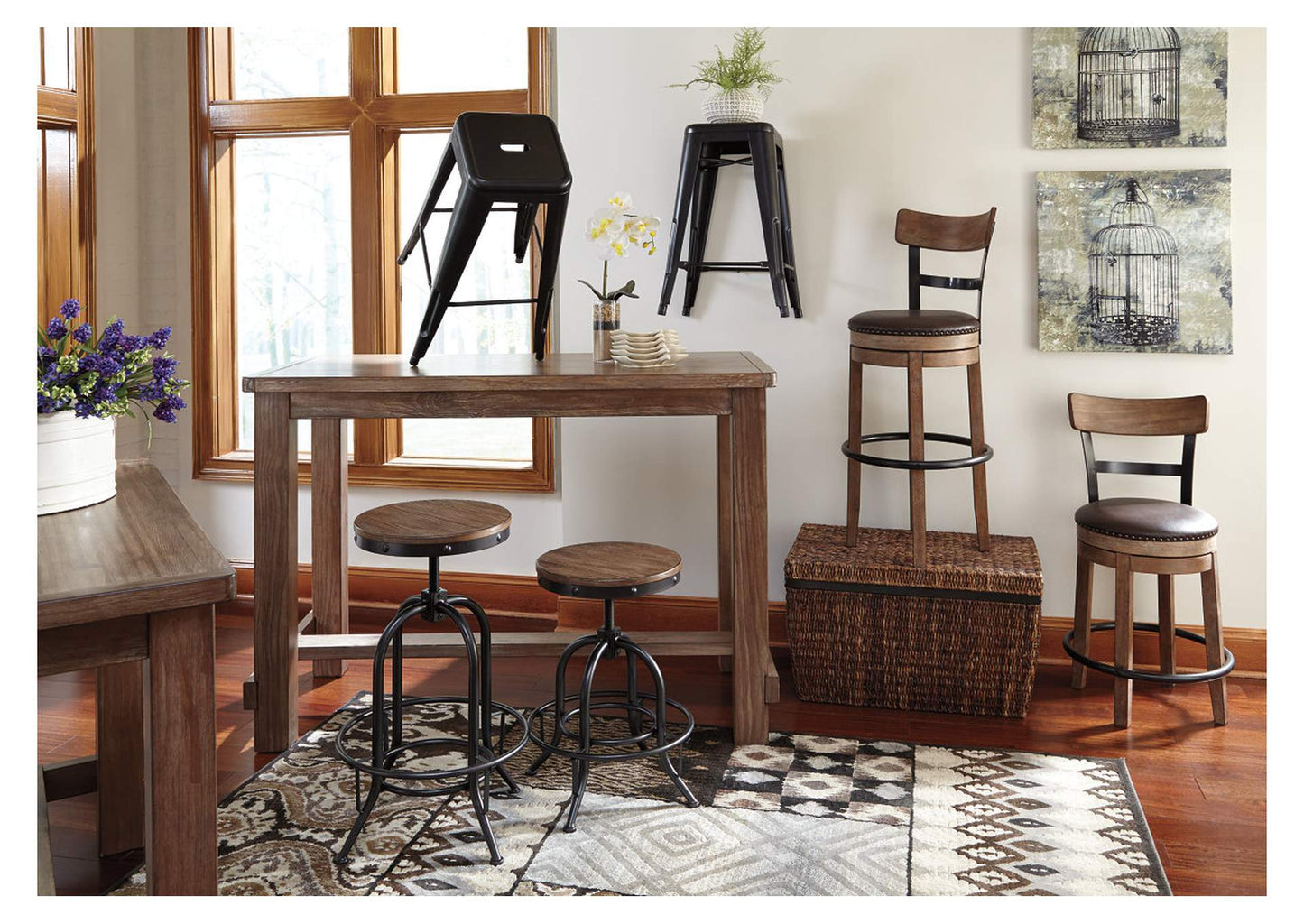 Pinnadel Bar Height Bar Stool