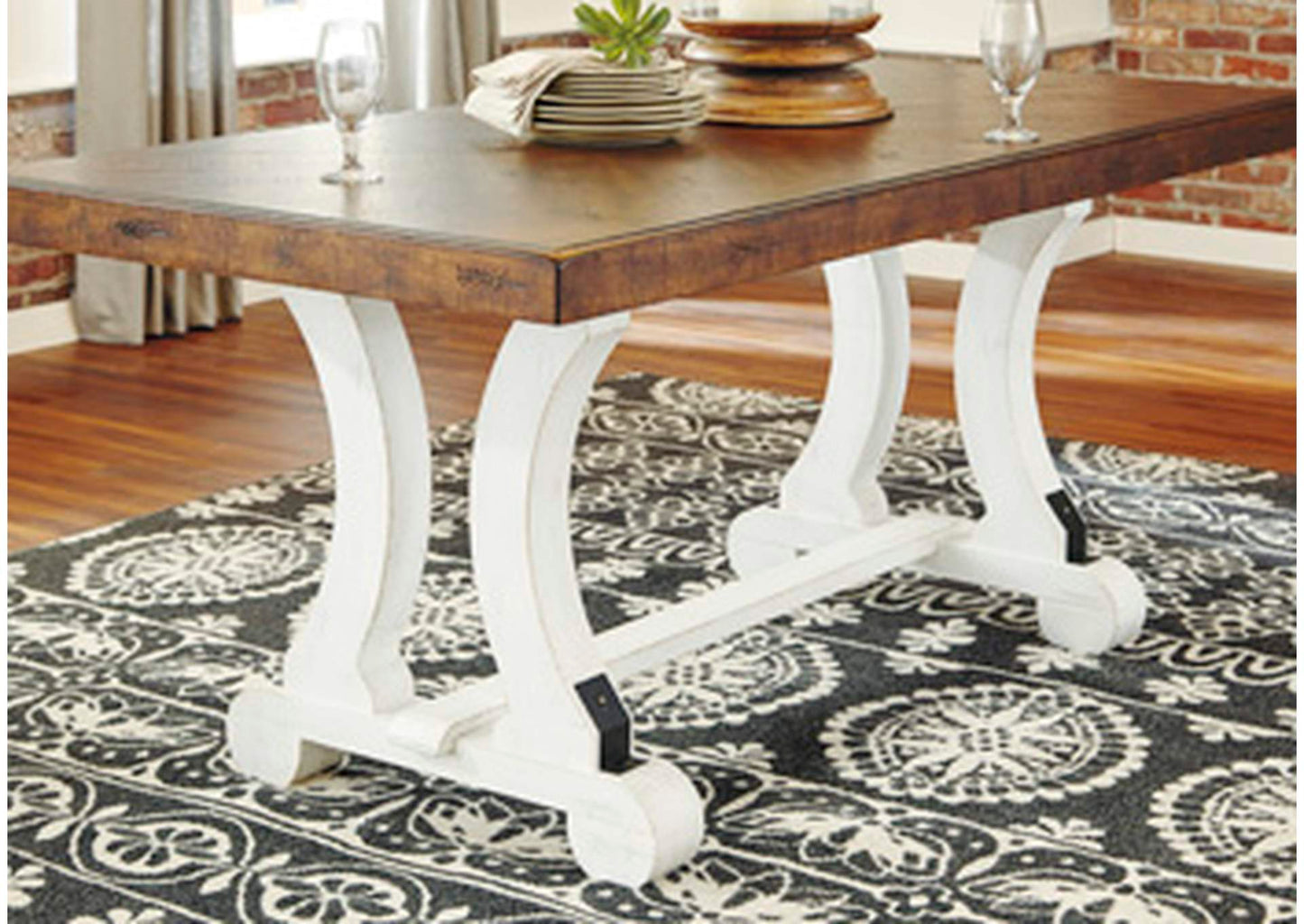 Valebeck Dining Table