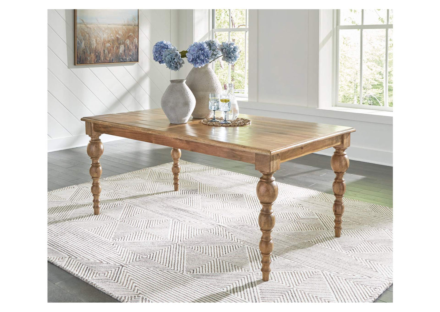 Rybergston Dining Table