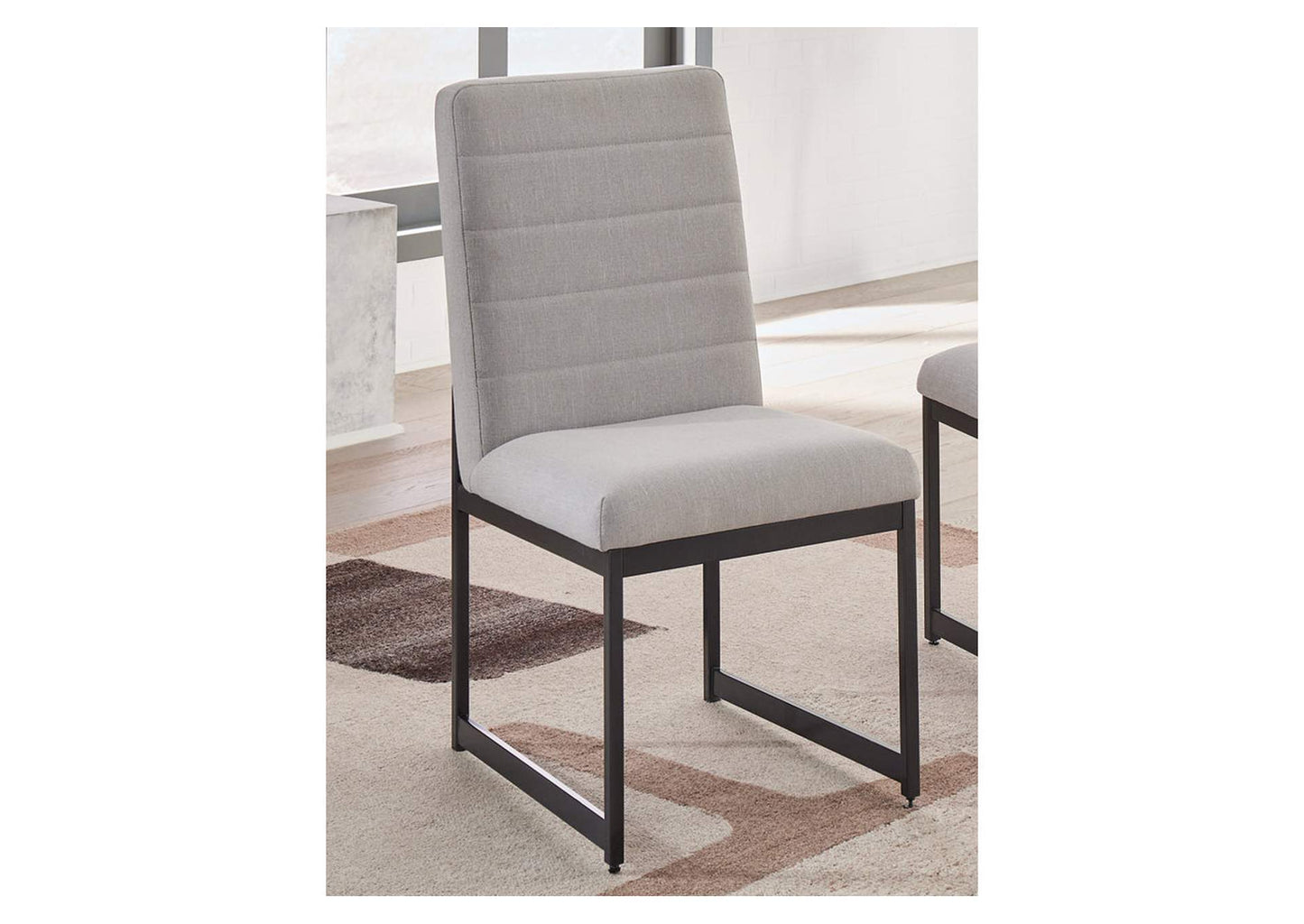 Tomtyn Dining Chair