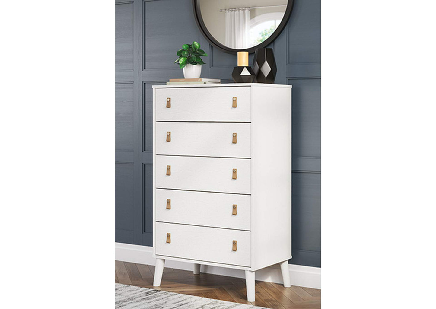 Aprilyn Chest of Drawers